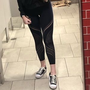 Lululemon leggings size 4